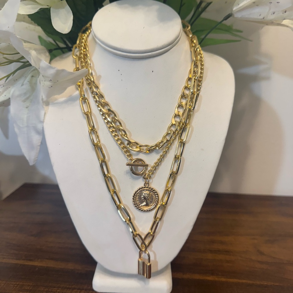 SKY AND GOLDEN CHUNKY NECKLACE - Picture 14 of 14